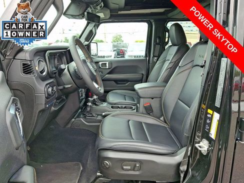Used 2024 Jeep Wrangler Unlimited Sahara w/ Technology Group AWD/4WD image 13