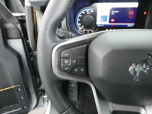 Certified 2022 Ford Bronco Badlands image 15