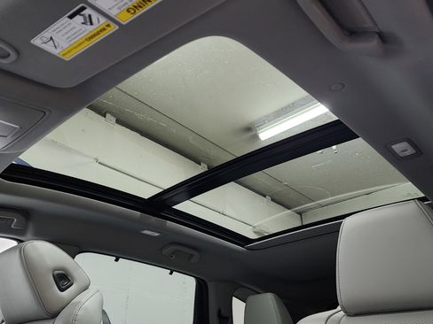 Certified 2024 Acura MDX w/Technology Package image 23