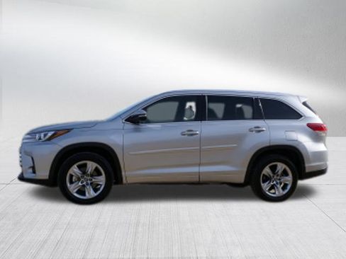 Used 2019 Toyota Highlander Limited image 6