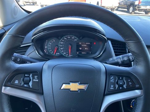 Used 2017 Chevrolet Trax LT w/ LT Convenience Package image 23