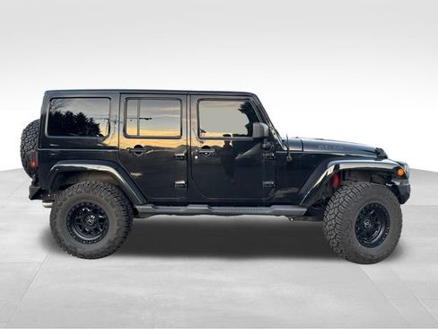 Used 2012 Jeep Wrangler Unlimited Sahara w/ Connectivity Group image 38