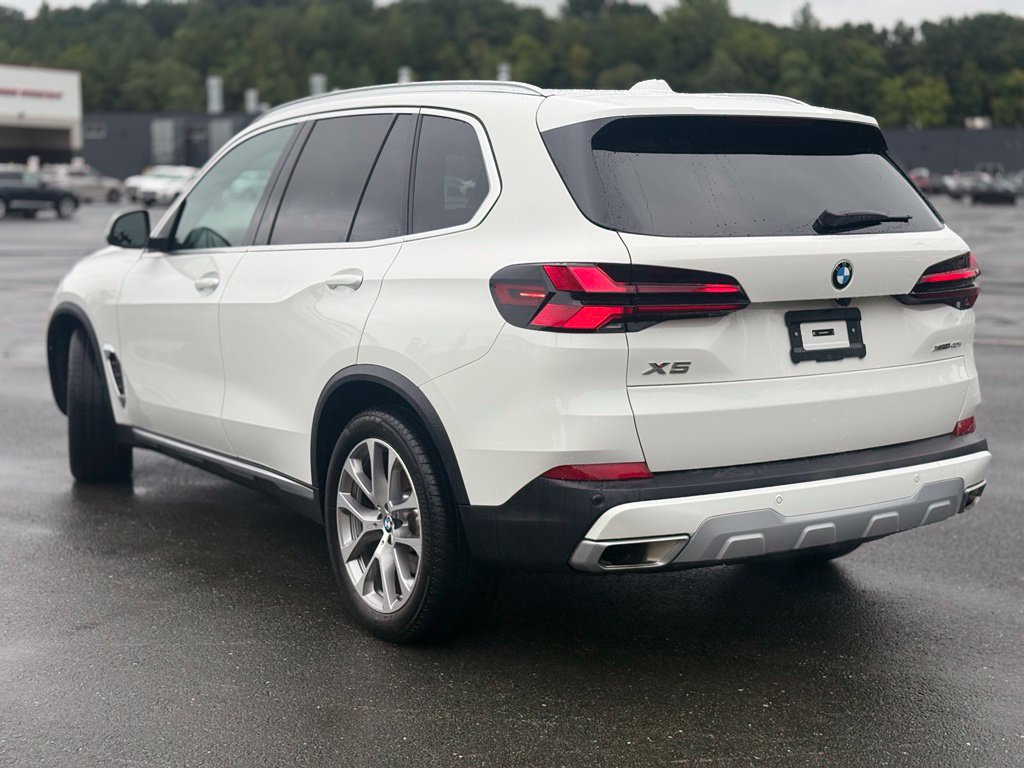 Certified 2025 BMW X5 xDrive40i w/ Premium Package AWD/4WD image 4