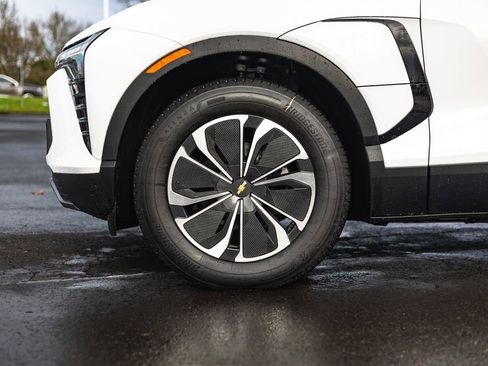 New 2026 Chevrolet Blazer EV LT image 12