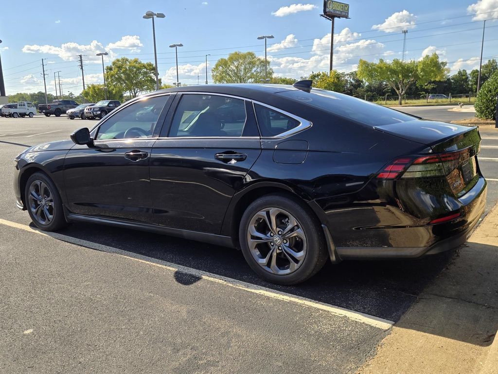 Used 2023 Honda Accord EX image 5