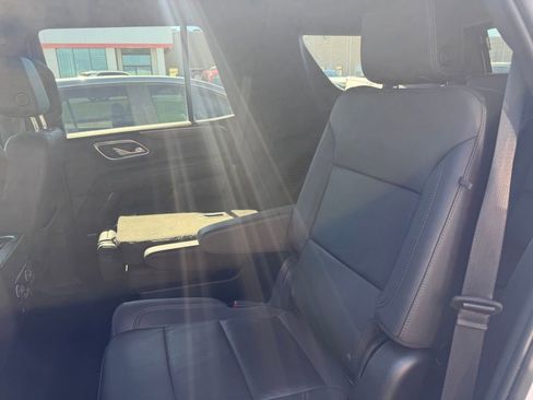 Used 2023 Chevrolet Tahoe LT w/ Luxury Package RWD image 18