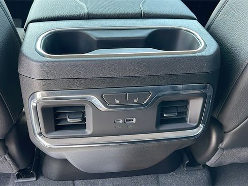 New 2025 GMC Sierra 2500 Denali w/ Denali Reserve Package image 18