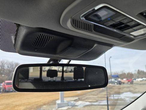 Used 2023 Ford F250 Lariat w/ Chrome Package image 33