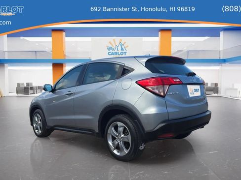 Used 2018 Honda HR-V LX image 8