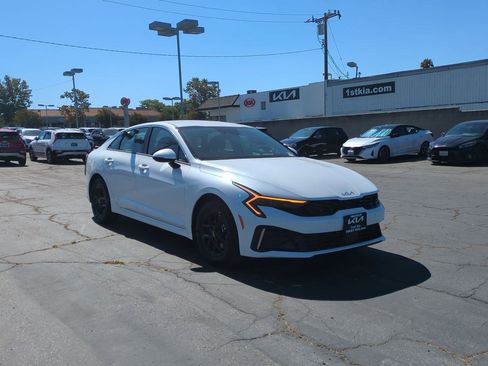 New 2026 Kia K5 LXS image 3
