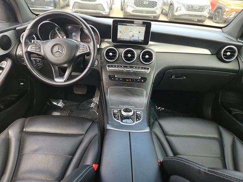 Used 2019 Mercedes-Benz GLC 300 4MATIC image 23
