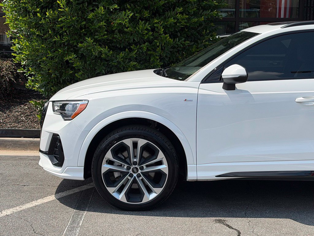 Used 2021 Audi Q3 2.0T Premium w/ Convenience Package AWD/4WD image 4