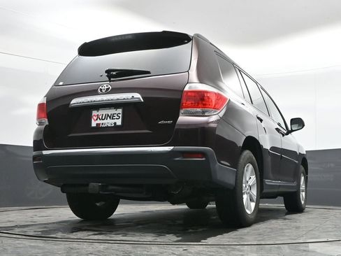 Used 2011 Toyota Highlander w/ Tech Pkg image 43