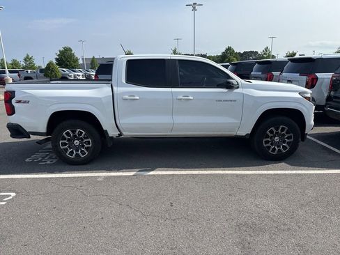 Used 2024 Chevrolet Colorado Z71 w/ Z71 Convenience Package 2 AWD/4WD image 9