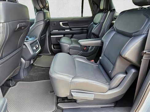 New 2026 Ford Expedition Max Platinum w/ Stealth Performance Package AWD/4WD image 16