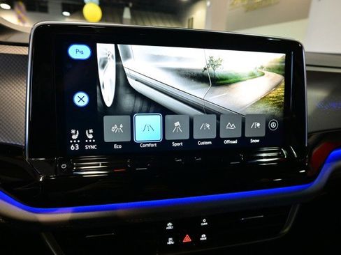 Used 2024 Volkswagen Atlas Peak Edition SE image 40