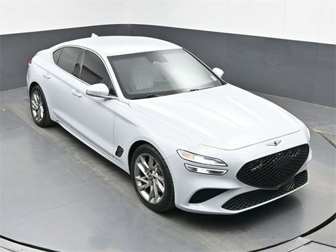 Used 2022 Genesis G70 2.0T image 35