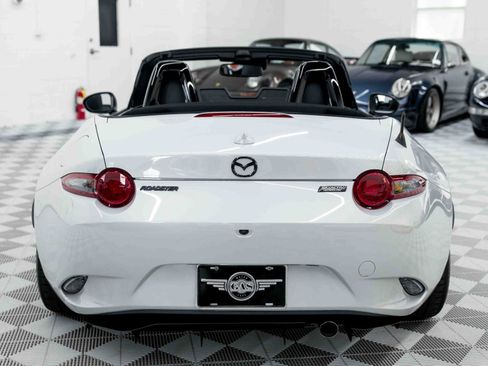 Used 2019 MAZDA MX-5 Miata Grand Touring w/ GT-S Package RWD image 13