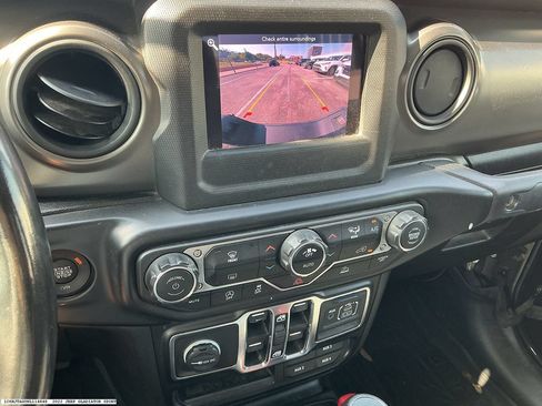 Used 2022 Jeep Gladiator Sport AWD/4WD image 13
