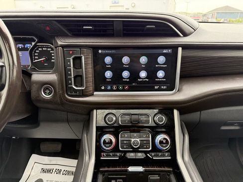 Used 2021 GMC Yukon Denali w/ Denali Ultimate Package AWD/4WD image 18