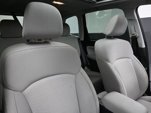 Used 2017 Subaru Forester 2.5i Premium w/ All-Weather Package AWD/4WD image 28