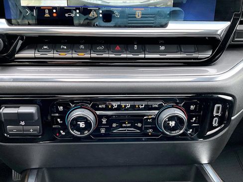 Used 2025 Chevrolet Silverado 1500 High Country w/ Midnight Edition image 19