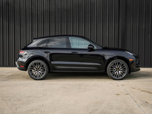 New 2026 Porsche Macan image 16