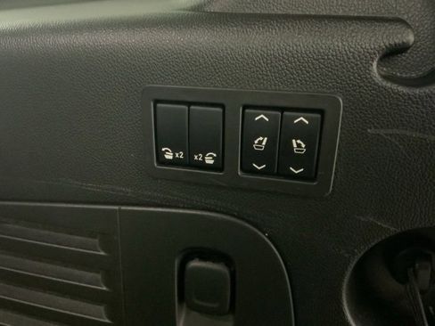 Used 2016 GMC Yukon XL Denali image 35