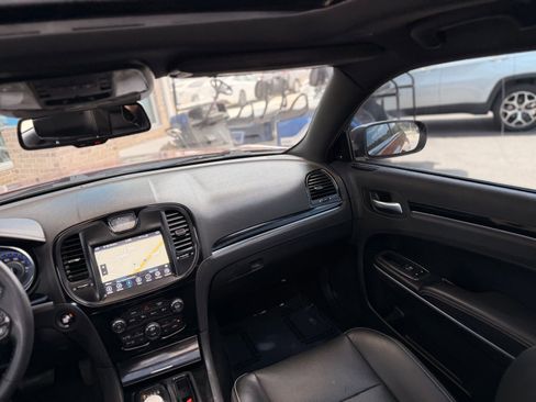 Used 2021 Chrysler 300 S w/ S Model Appearance Package RWD image 39