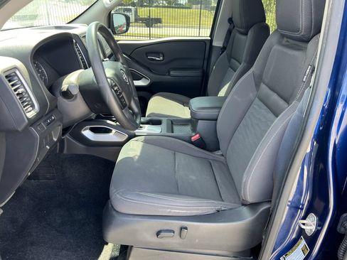 Used 2023 Nissan Frontier SV w/ Technology Package AWD/4WD image 10