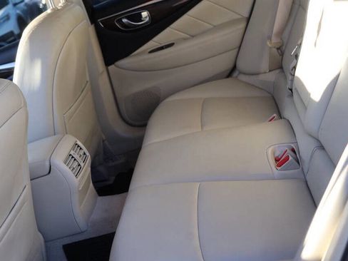 Used 2018 INFINITI Q50 Luxe w/ Essential Package (3.0T Luxe) image 17