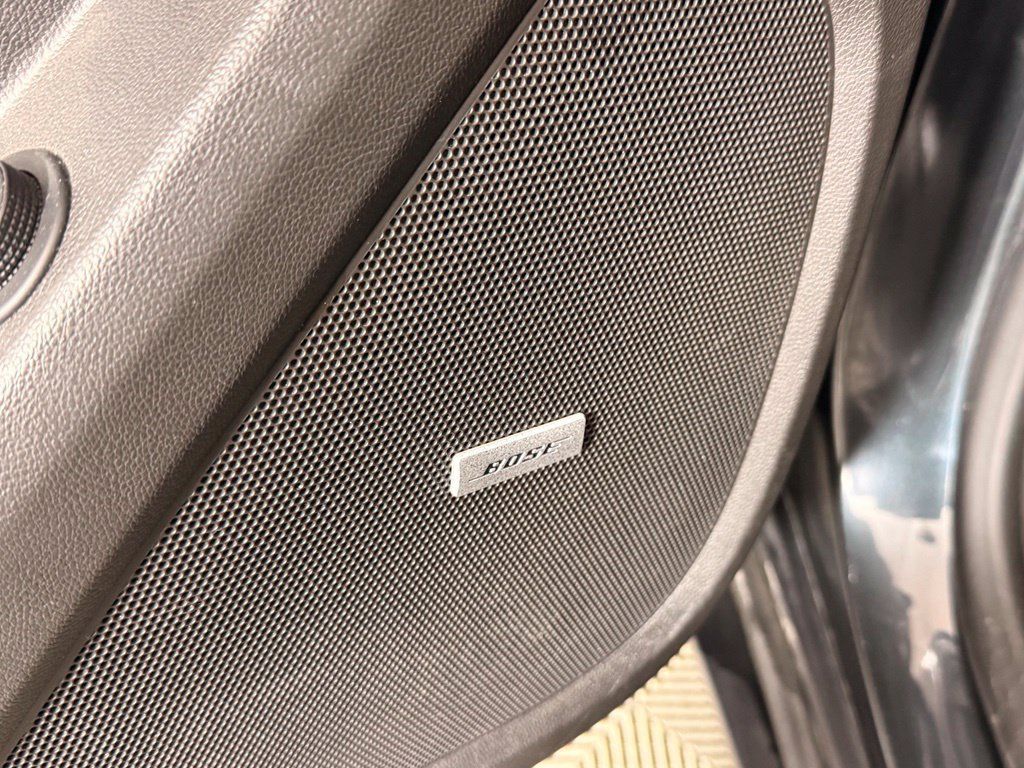 Used 2019 Chevrolet Traverse RS w/ LPO, Floor Liner Package FWD image 27