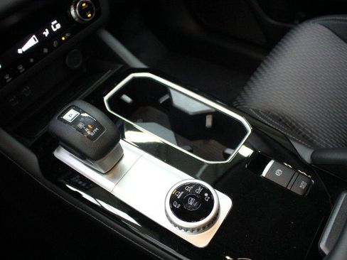 New 2026 Mitsubishi Outlander ES FWD image 14
