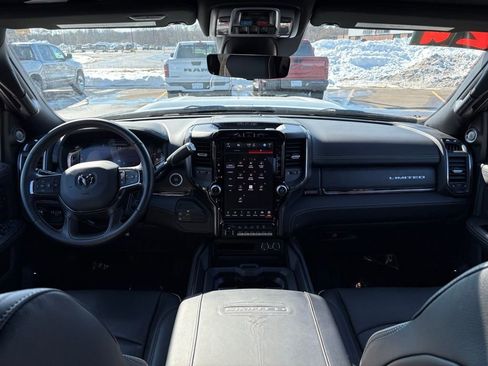 Used 2024 RAM 3500 Limited AWD/4WD image 18