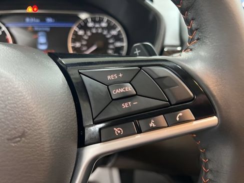 Used 2023 Nissan Altima 2.5 SR w/ SR Premium Package AWD/4WD image 19