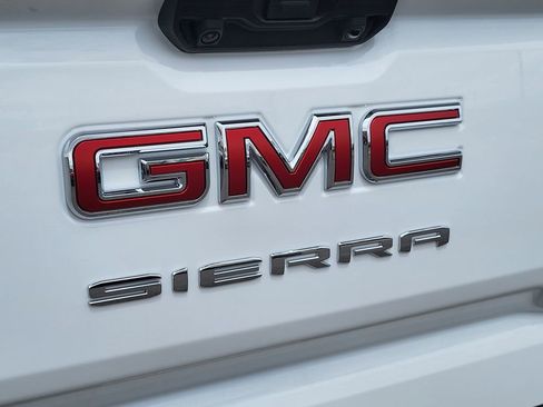 New 2026 GMC Sierra 1500 SLE AWD/4WD image 8