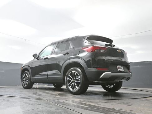 Used 2025 Chevrolet TrailBlazer LT w/ Driver Confidence Package image 57