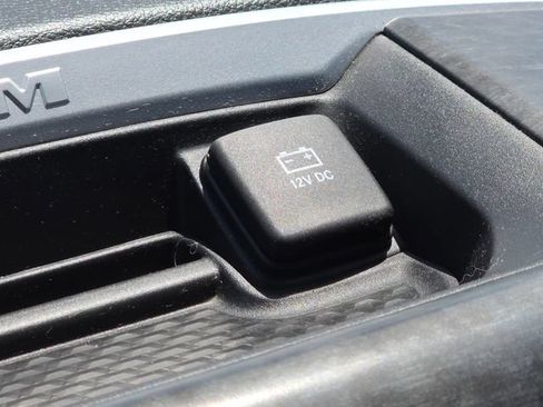 Used 2022 RAM 1500 Big Horn AWD/4WD image 12