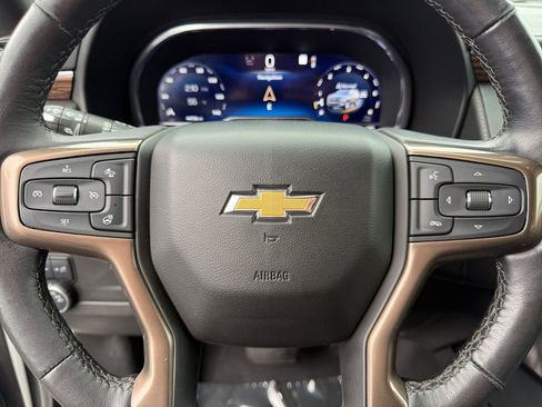 Used 2022 Chevrolet Tahoe High Country w/ Premium Package 2 AWD/4WD image 20