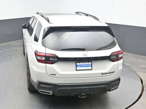 Used 2025 Honda Pilot Black Edition image 26