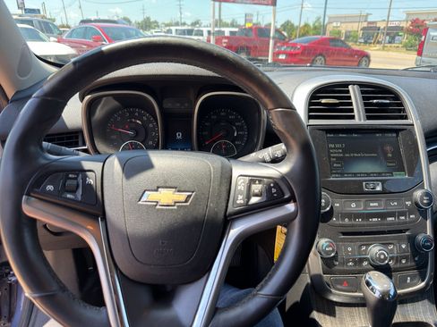 Used 2015 Chevrolet Malibu LT w/ Leather Package FWD image 29