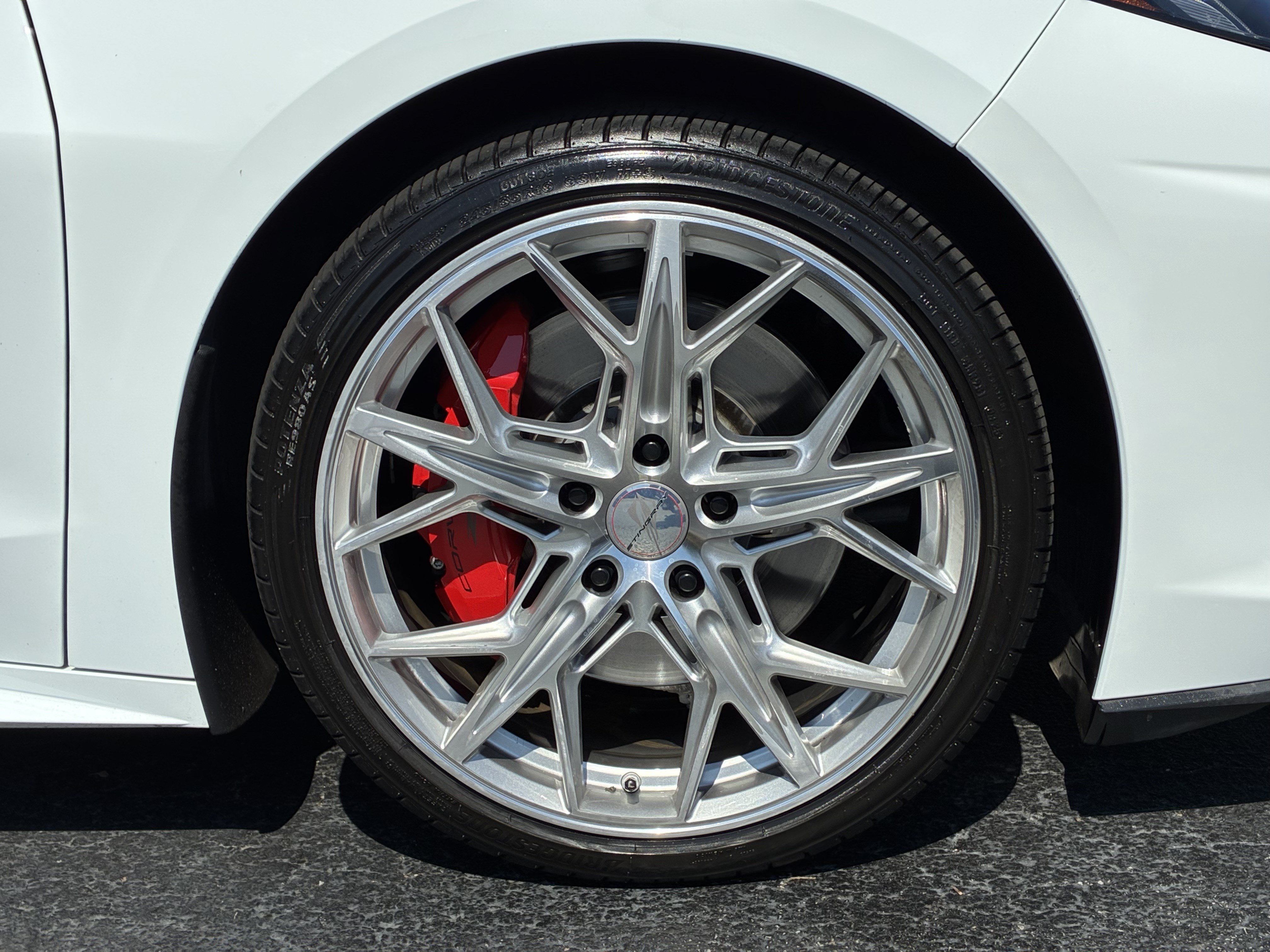 Used 2021 Chevrolet Corvette Stingray Premium Cpe w/ Z51 Performance Package RWD image 7