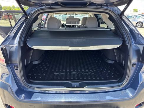 Used 2025 Subaru Outback Premium AWD/4WD image 12