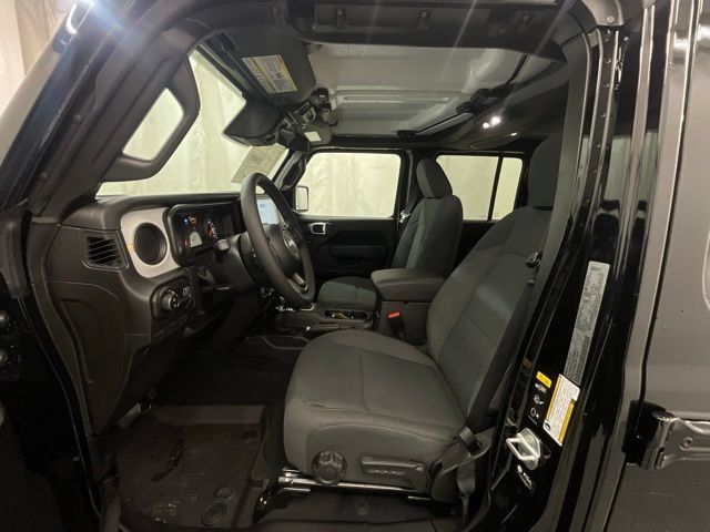 New 2026 Jeep Gladiator Sport AWD/4WD image 10