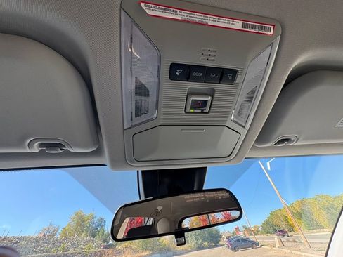 Used 2022 Toyota RAV4 LE image 28