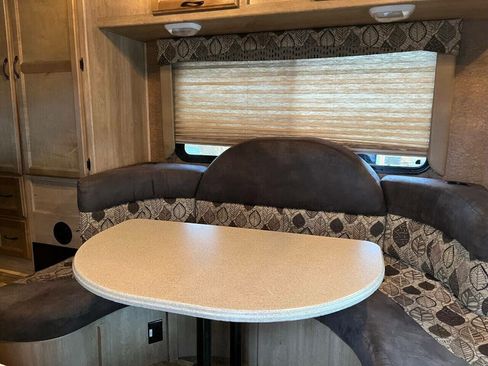 Used 2014 Ford E-350 and Econoline 350 Super Duty image 34