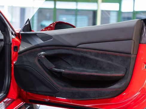 Certified 2021 Ferrari F8 Tributo RWD image 48