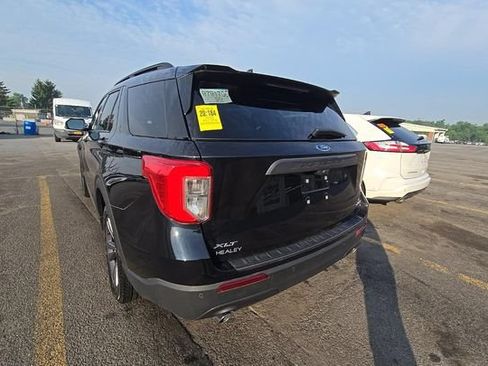 Used 2023 Ford Explorer XLT w/ Equipment Group 202A AWD/4WD image 4