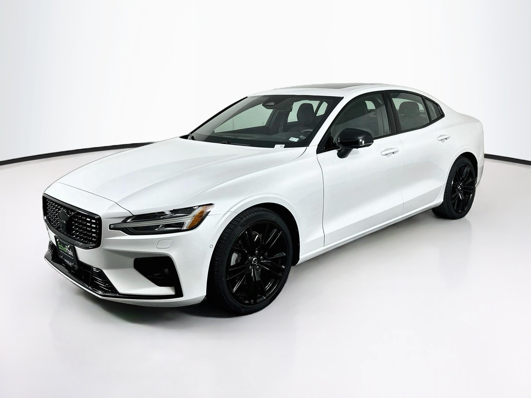 Used 2023 Volvo S60 B5 Plus w/ Climate Package AWD/4WD image 3