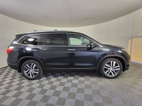 Used 2016 Honda Pilot Touring image 8